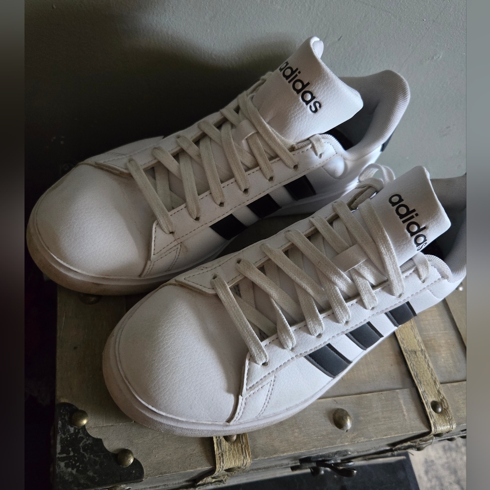 Shoes - Picture 3 of 3